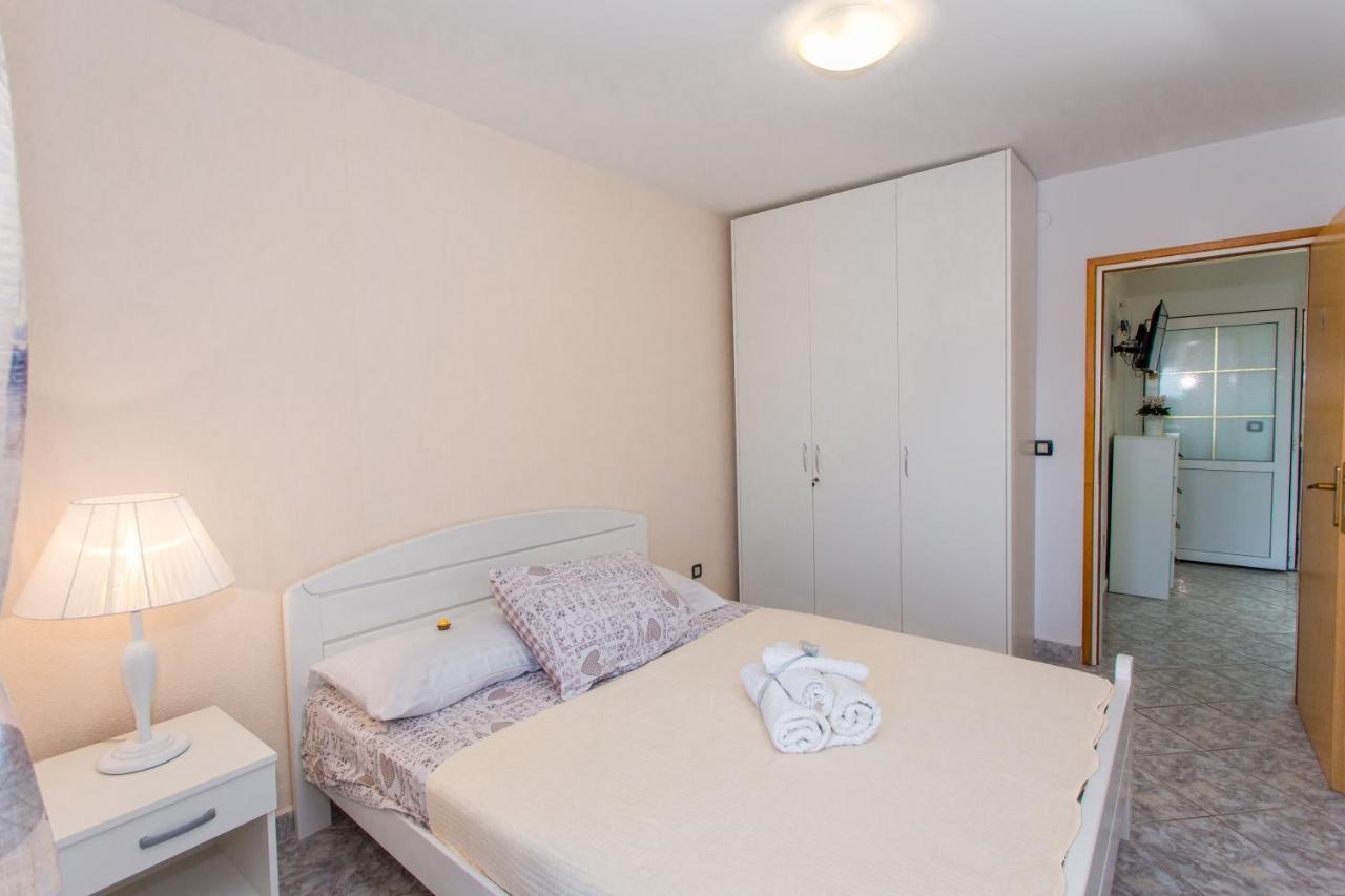Apartments Desiree 수티반 외부 사진